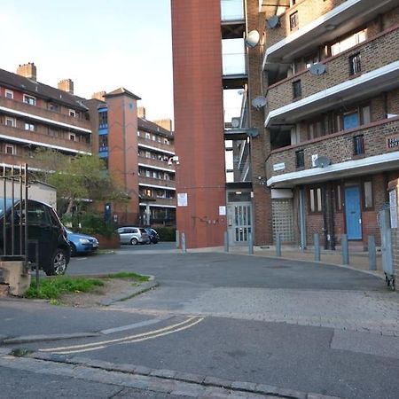 Lovely 4 Bedroom Apartment Close To The City Walking Distance From The Rivere View London Exterior photo